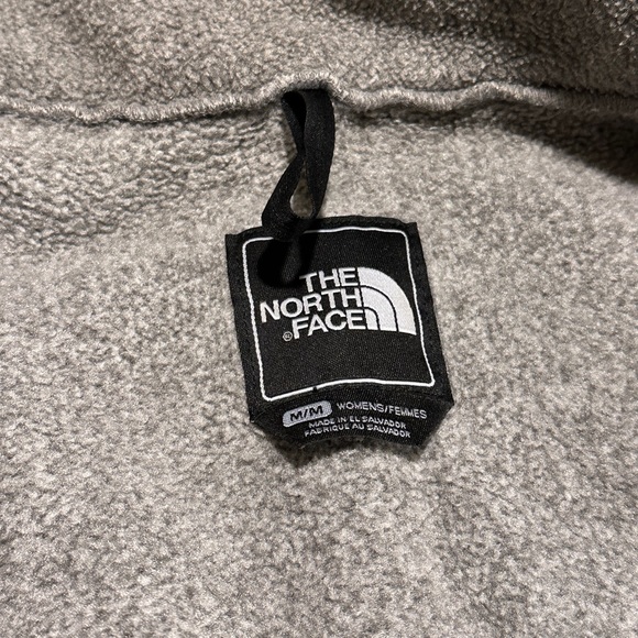 North Face Women’s Denali Jacket - Picture 3 of 6